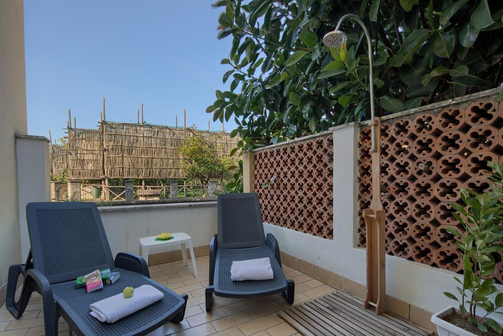 Flower Suites ซอร์เรนโต ภายนอก รูปภาพ